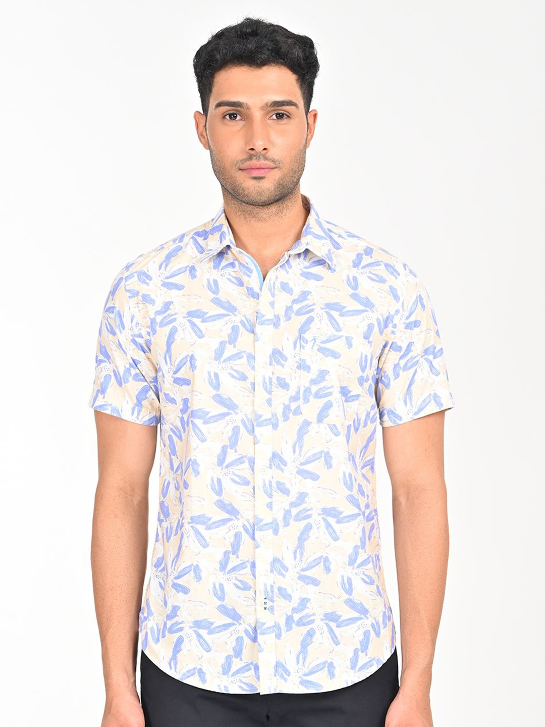 

Indian Terrain Men Classic Fit Spread Collar Abstract Printed Cotton Casual Shirt, Brown