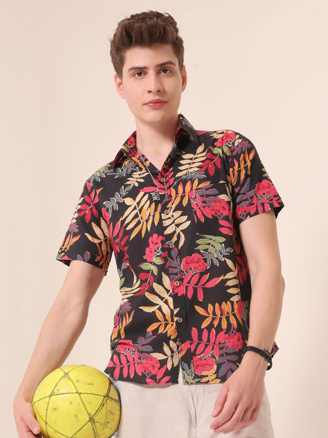 

Style Matters Men Standard Fit Spread Collar Floral Printed Cotton Casual Shirt, Black