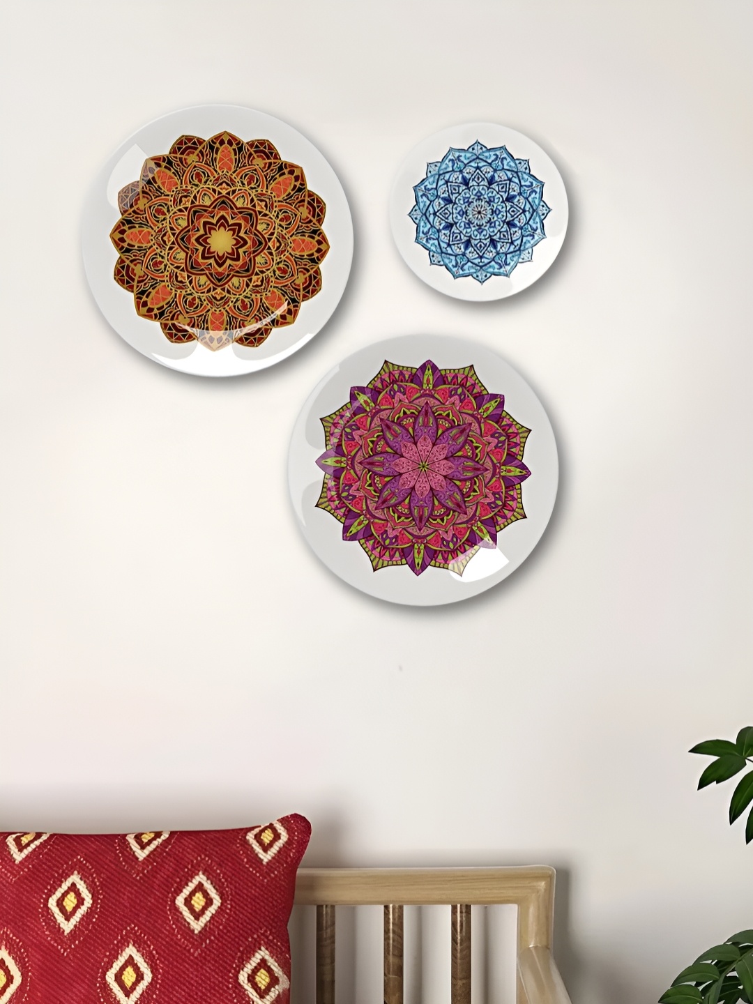

Homscape Purple & Red 3 Pieces Mandala Art Ceramic Wall Plates