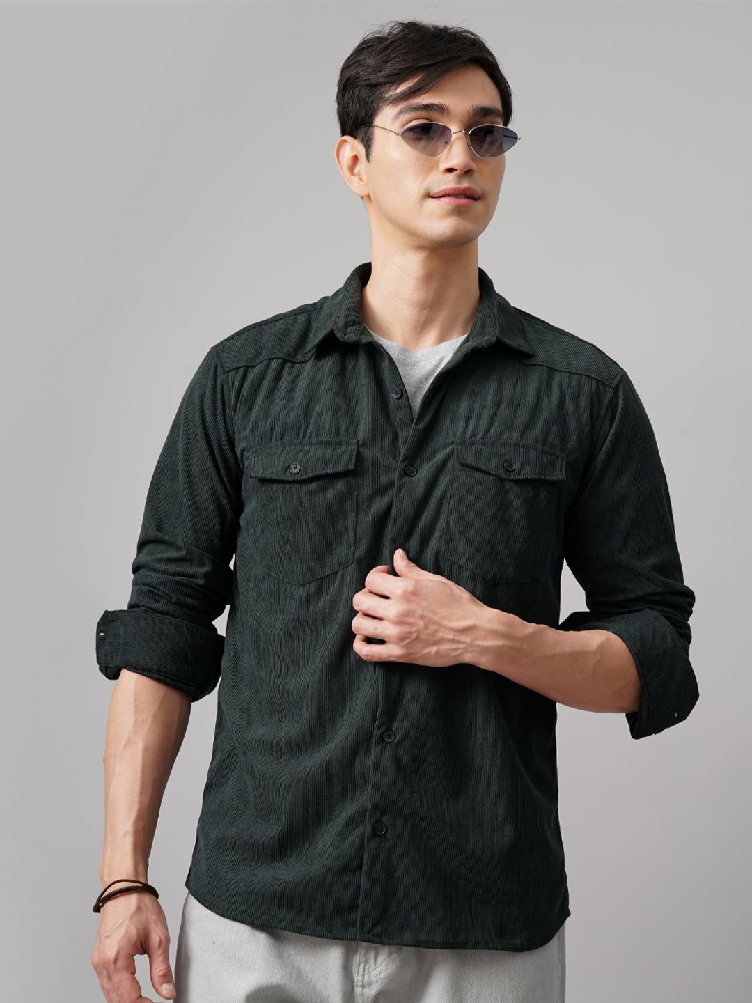 

PAUL STREET Men Textured Spread Collar Corduroy Shacket, Olive