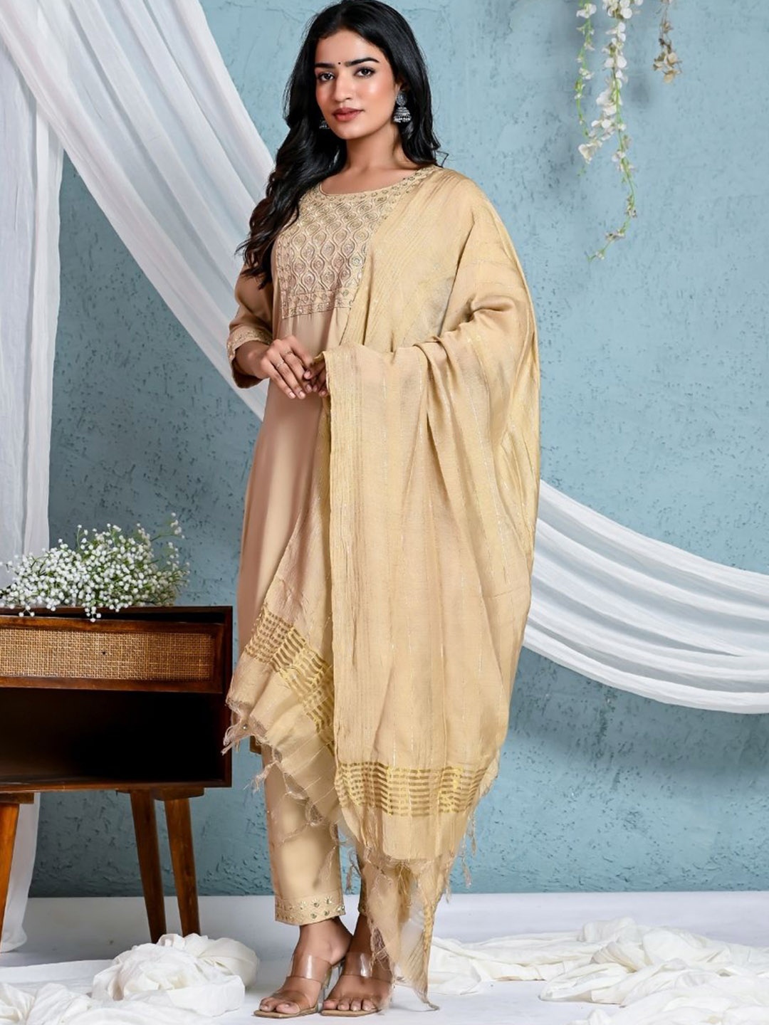 

KARAGRE Floral Embroidered Sequinned Straight Kurta With Trouser And Dupatta, Beige