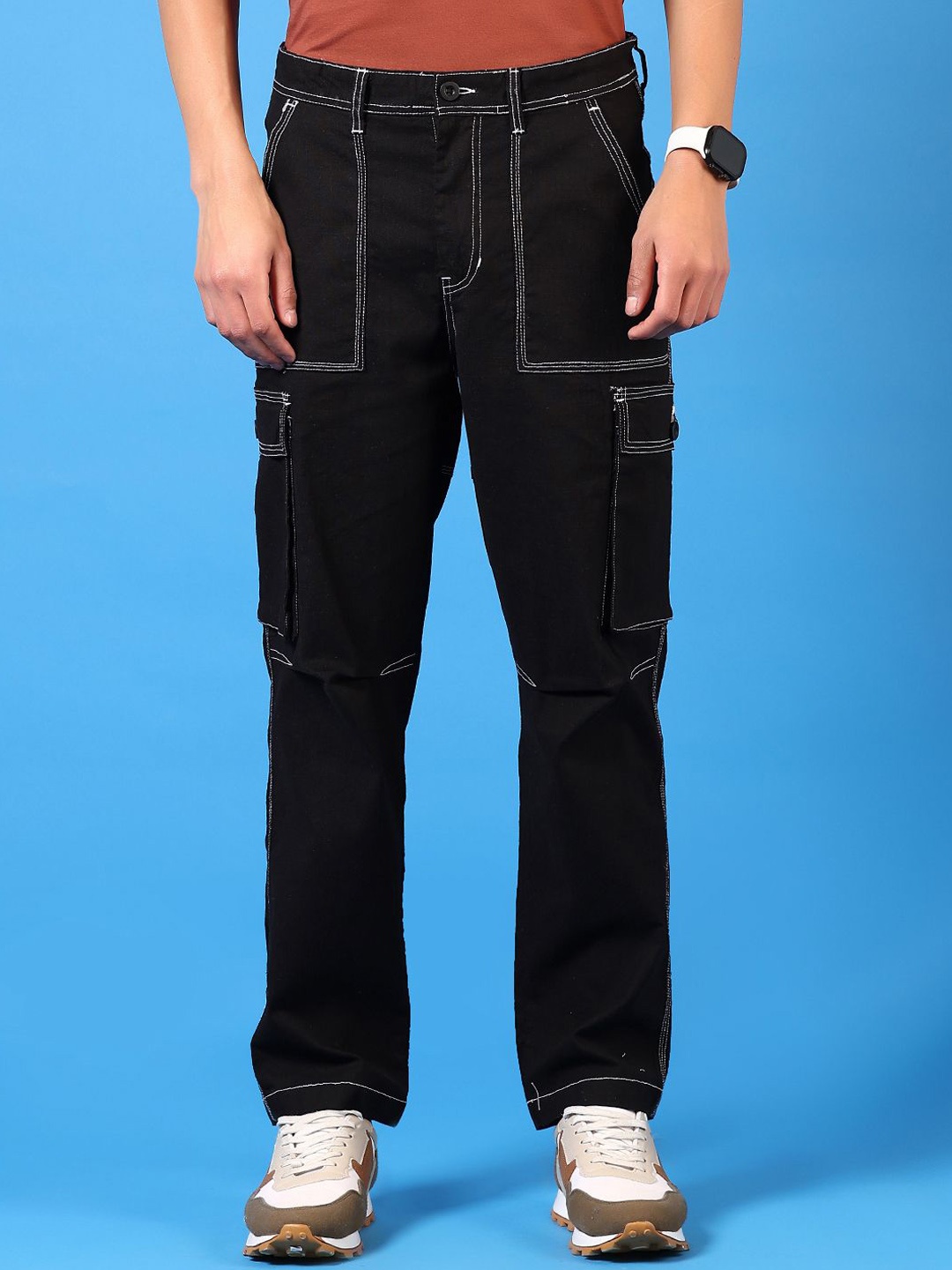 

V-Mart Men Cotton Regular Fit Mid-Rise Contrast Stitch Detail Cargos, Black