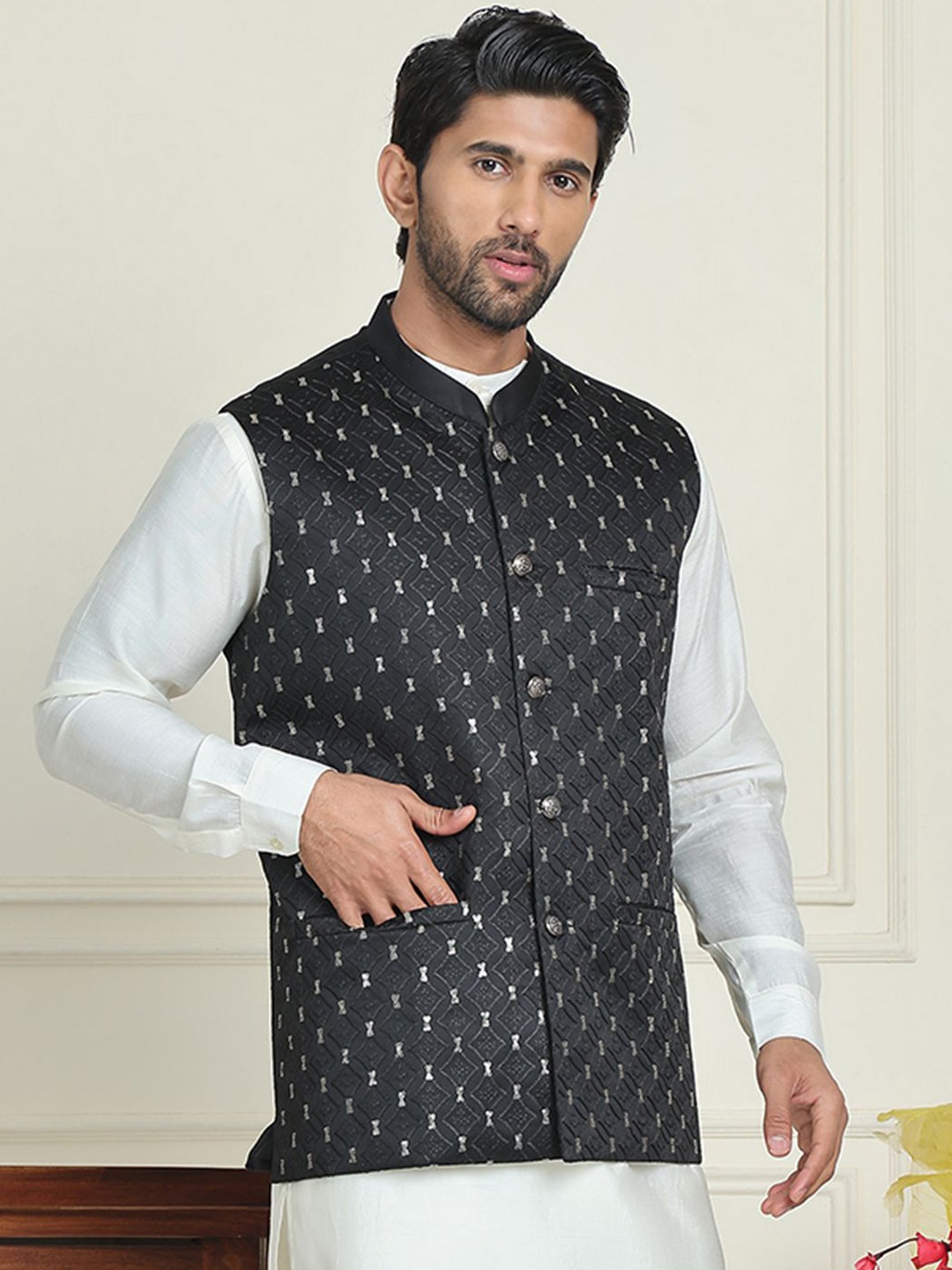 

Anouk Embroidered Mandarin Collar Neck Nehru Jacket, Black