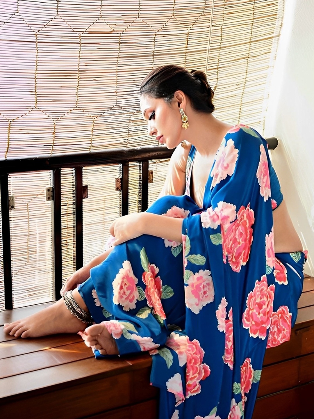

Vintro Floral Printed Satin Saree With Unstitched Blouse, Blue