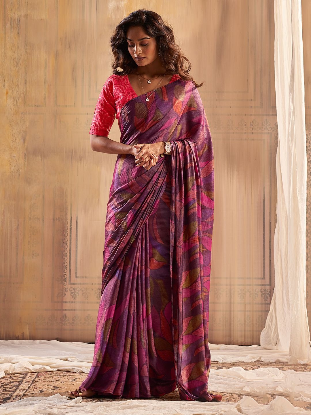 

DIVASTRI Floral Printed Saree, Purple