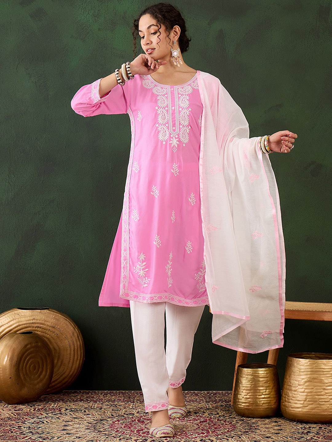 

MANVAA Paisley Embroidered Thread Work Round Neck Kurta with Salwar & Dupatta, Pink