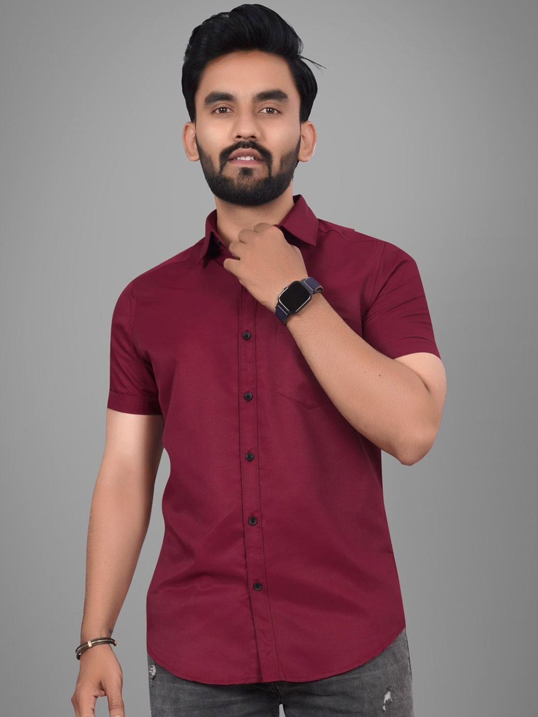 

Metronaut Men Regular Fit Spread Collar Solid Cotton Casual Shirt, Maroon