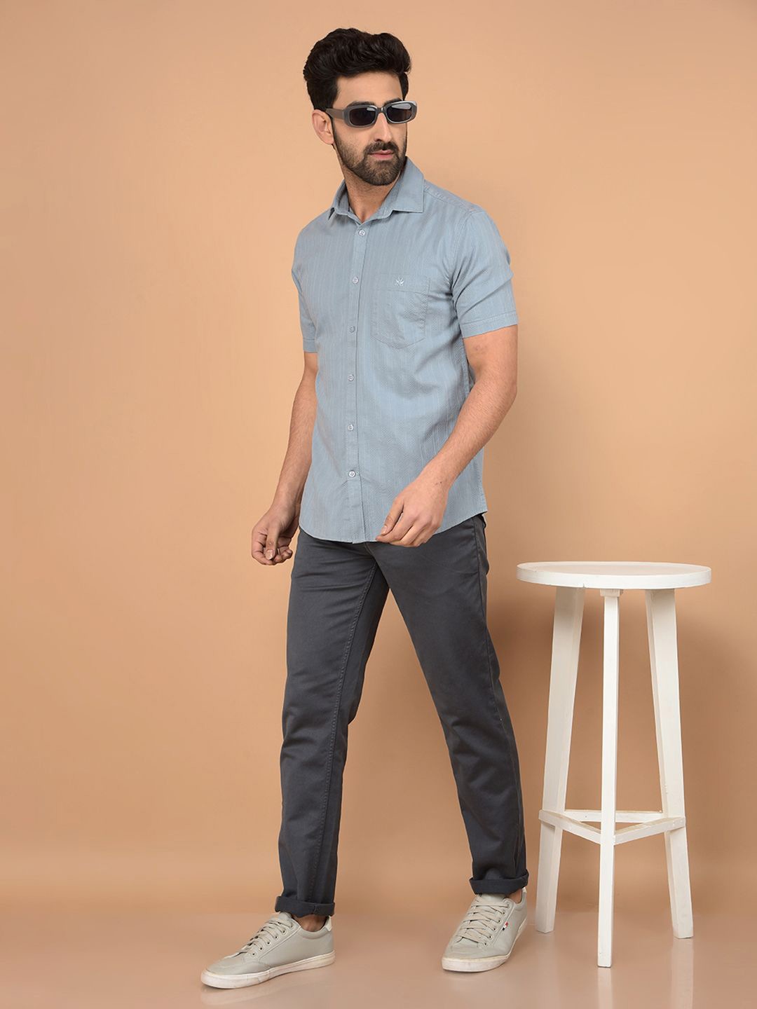 

Crimsoune Club Men Classic Slim Fit Spread Collar Textured Cotton Casual Shirt, Grey