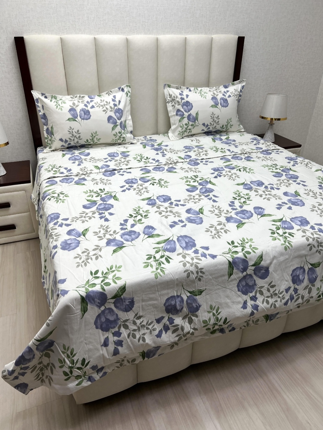 

Pure Decor White & Blue Floral Printed Fine Double King Size Bedding Set