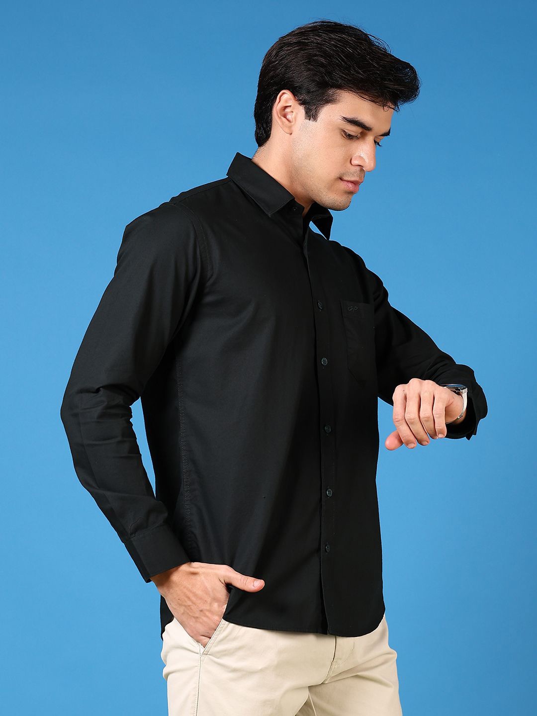 

V-Mart Men Spread Collar Solid Cotton Casual Shirt, Black