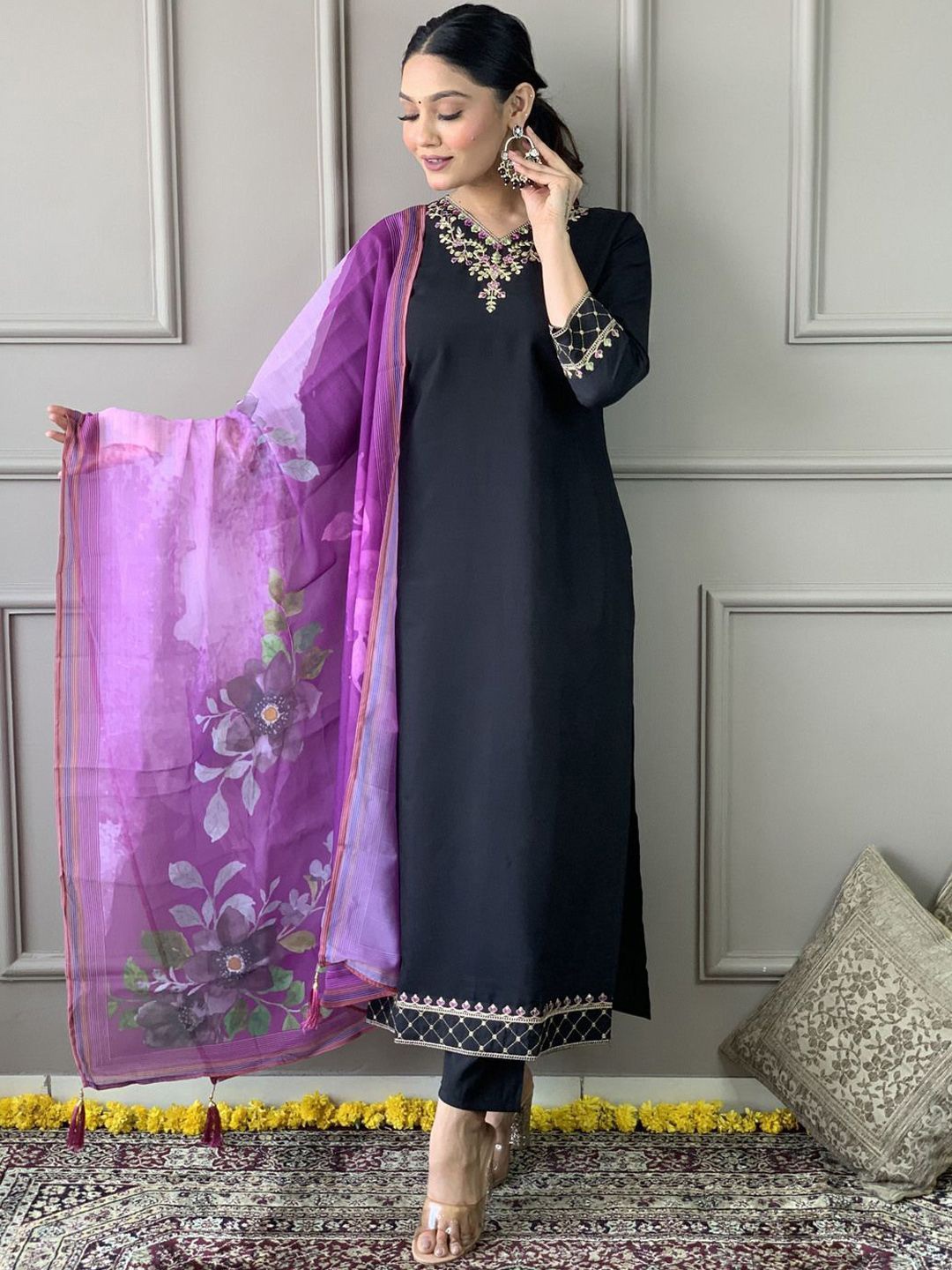 

DIVASTRI Zari Floral Embroidered V-Neck Straight Kurta With Trousers & Dupatta, Black