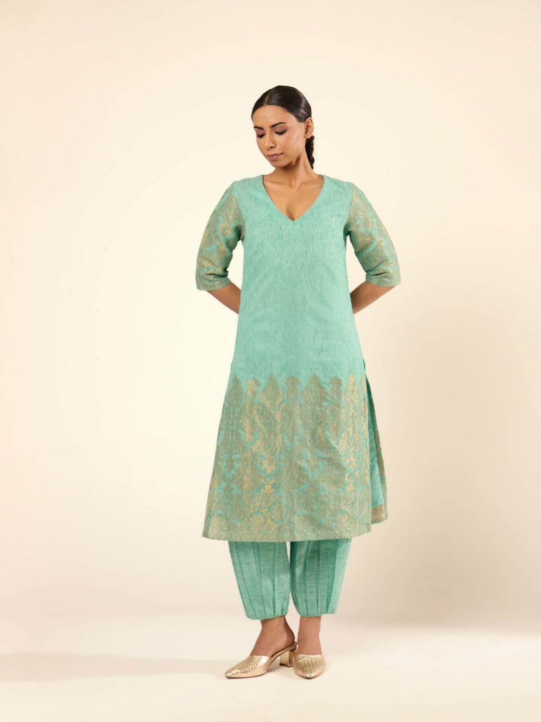 

Abhishti Floral Woven Design Cotton Straight Kurta, Green