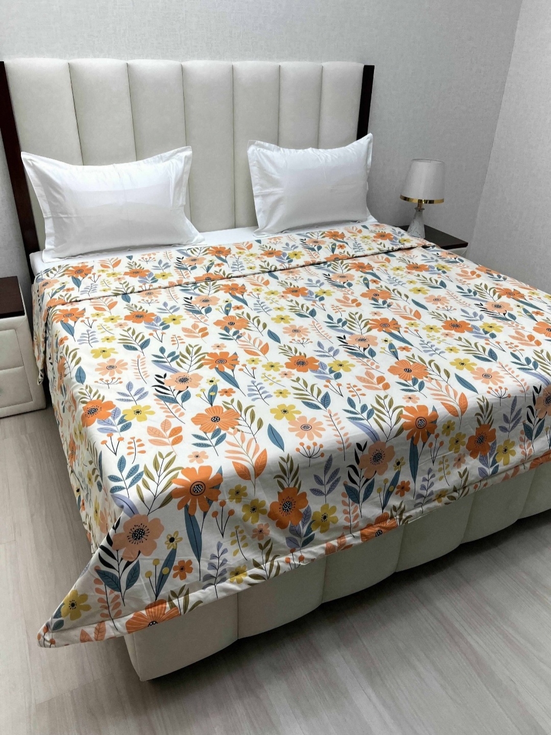 

Pure Decor Comfy White & Yellow Floral 300 GSM Microfiber King Size Bed Comforter