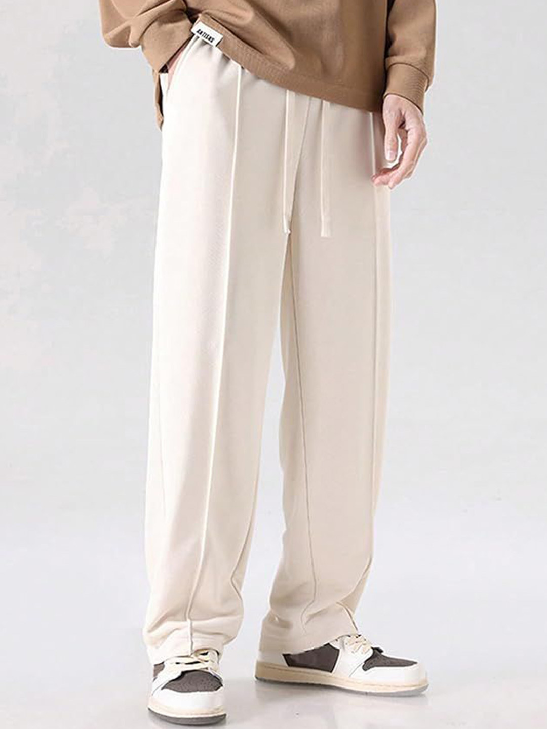 

MACK JONNEY Men Relaxed Fit Cotton Mid Rise Track Pant, Off white