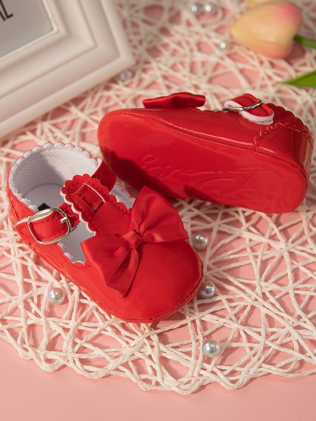 

NESKA MODA Girls Bow Detail Booties, Red
