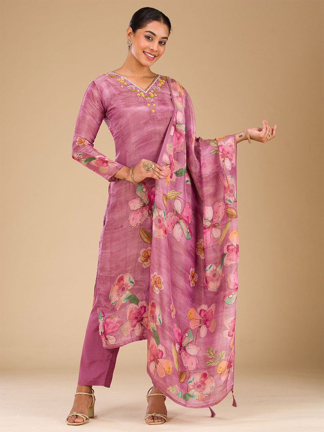 

Koskii Floral Embroidered Tissue Straight Kurta with Trousers & Dupatta, Pink