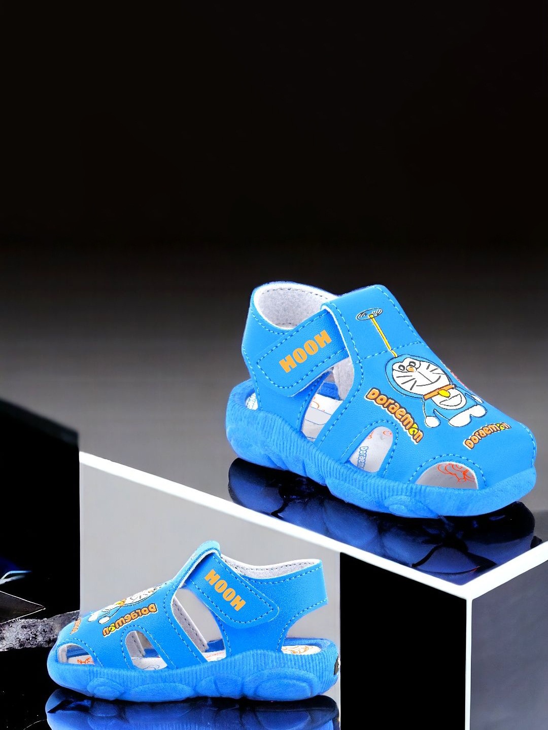 

HOOH Now Comfort in Fashion Kids Printed Sandals, Blue