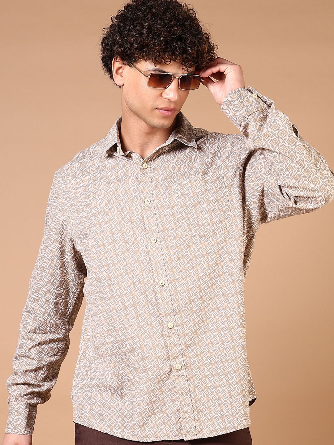 

V-Mart Men Spread Collar Floral Printed Cotton Casual Shirt, Khaki