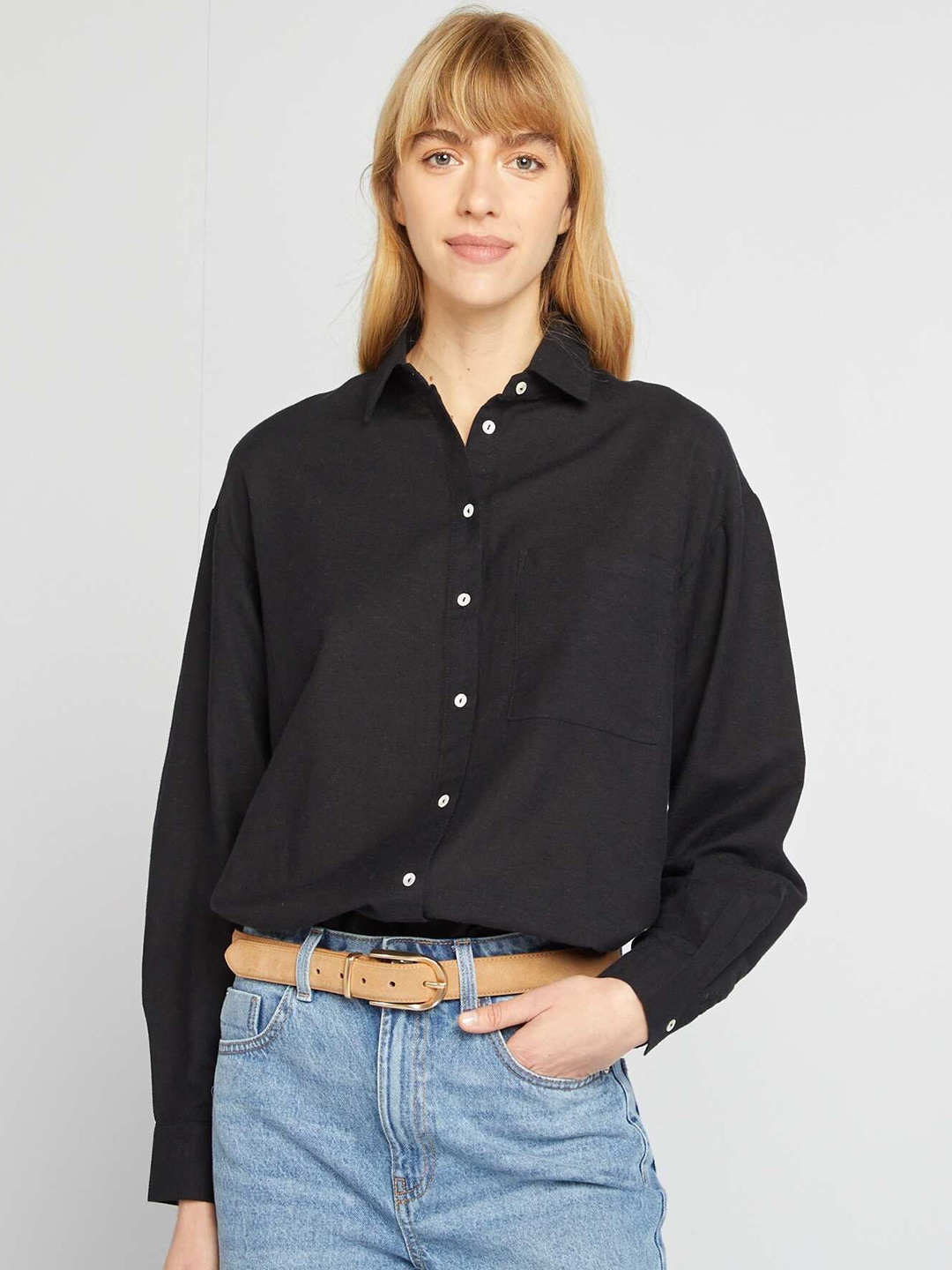 

KIABI Women Comfort Relaxed Fit Spread Collar Solid Casual Shirt, Black