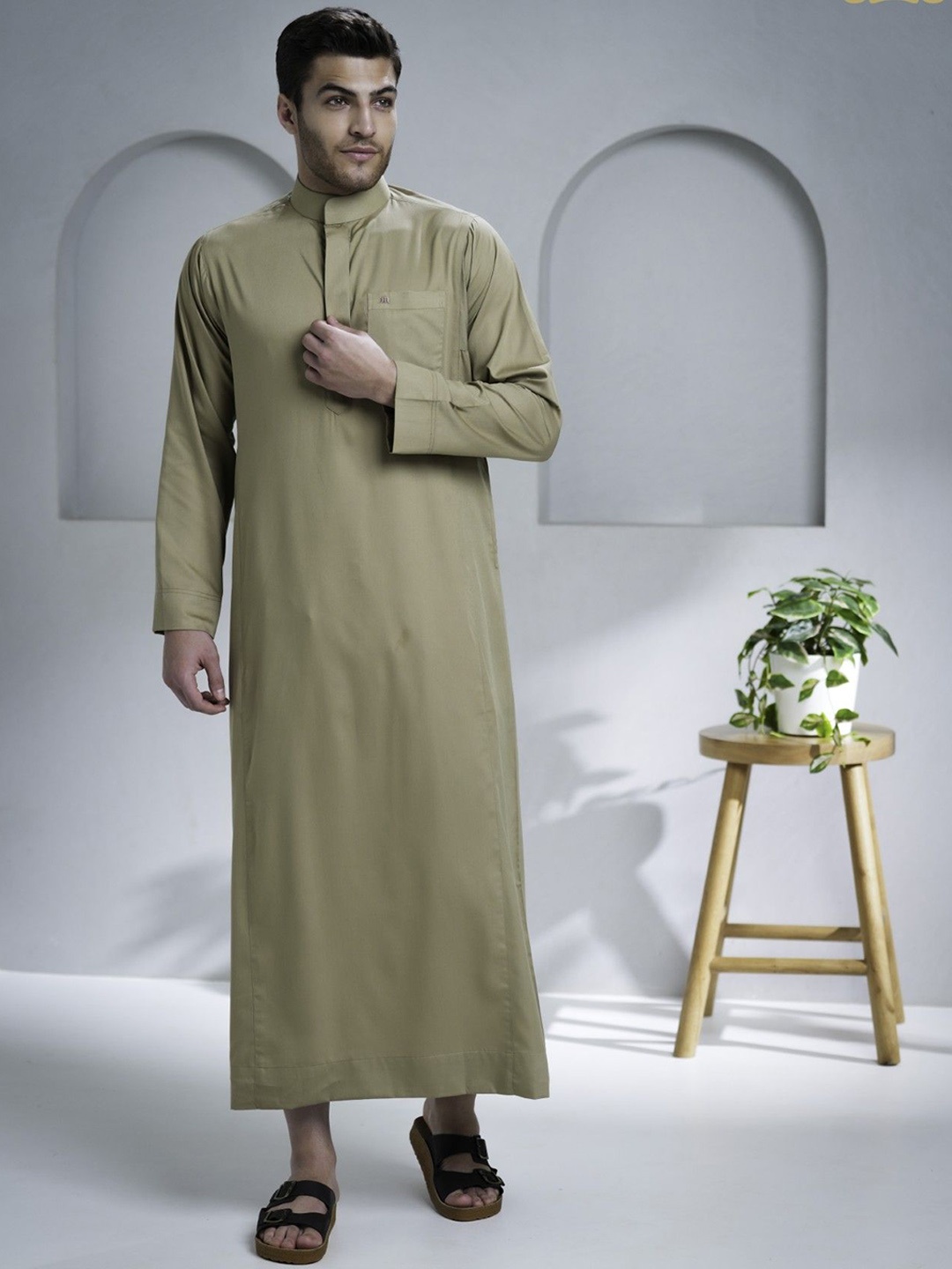 

MASHROO Mandarin Collar A-Line Kurta, Gold