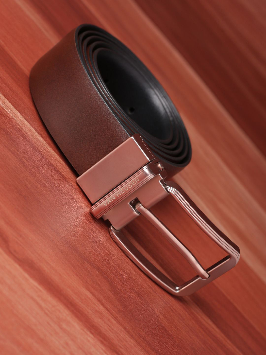 

Van Heusen Men Leather Reversible Formal Belt, Brown