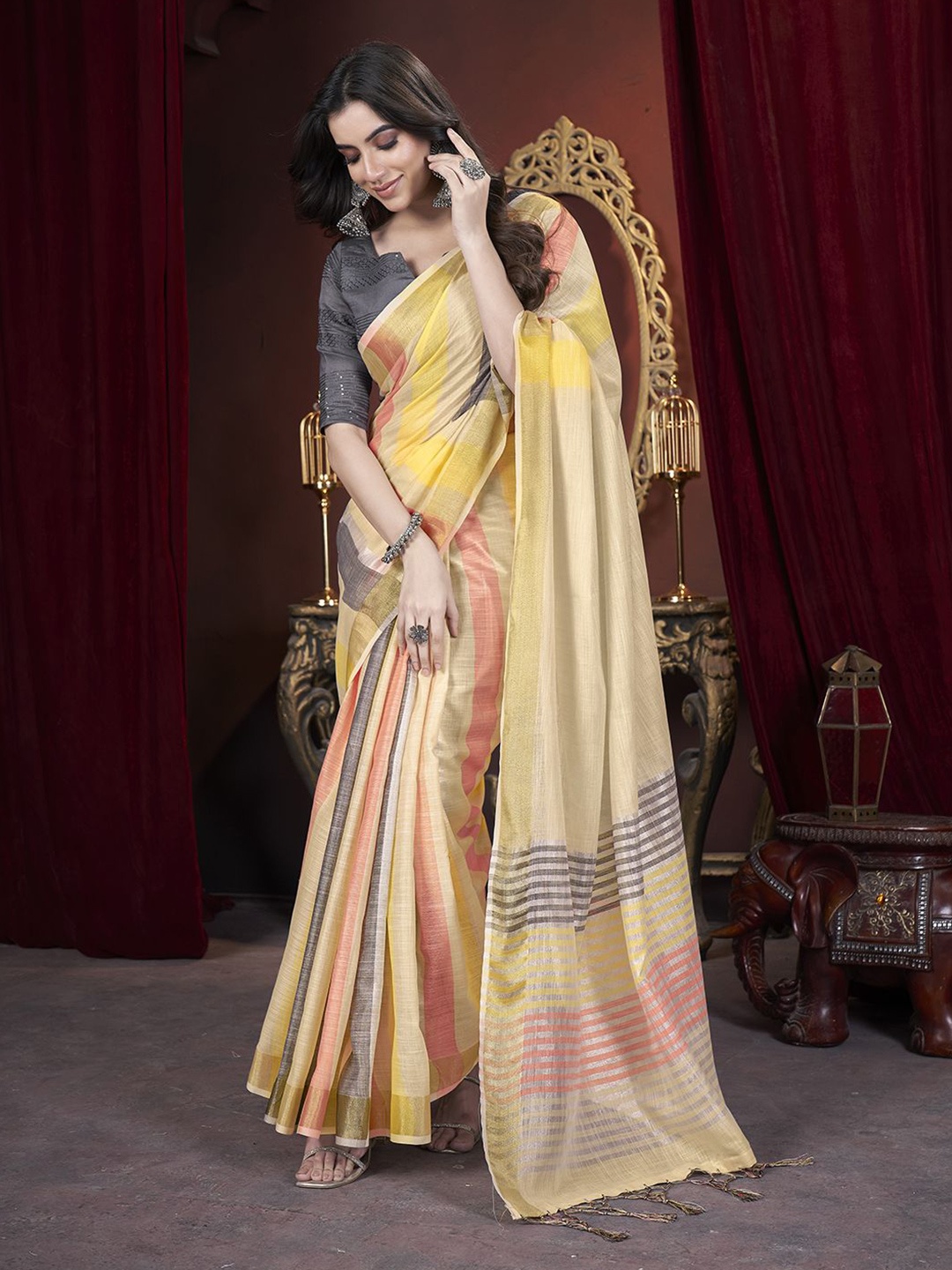 

Sangria Woven Design Pure Cotton Saree With Blouse Piece, Cream