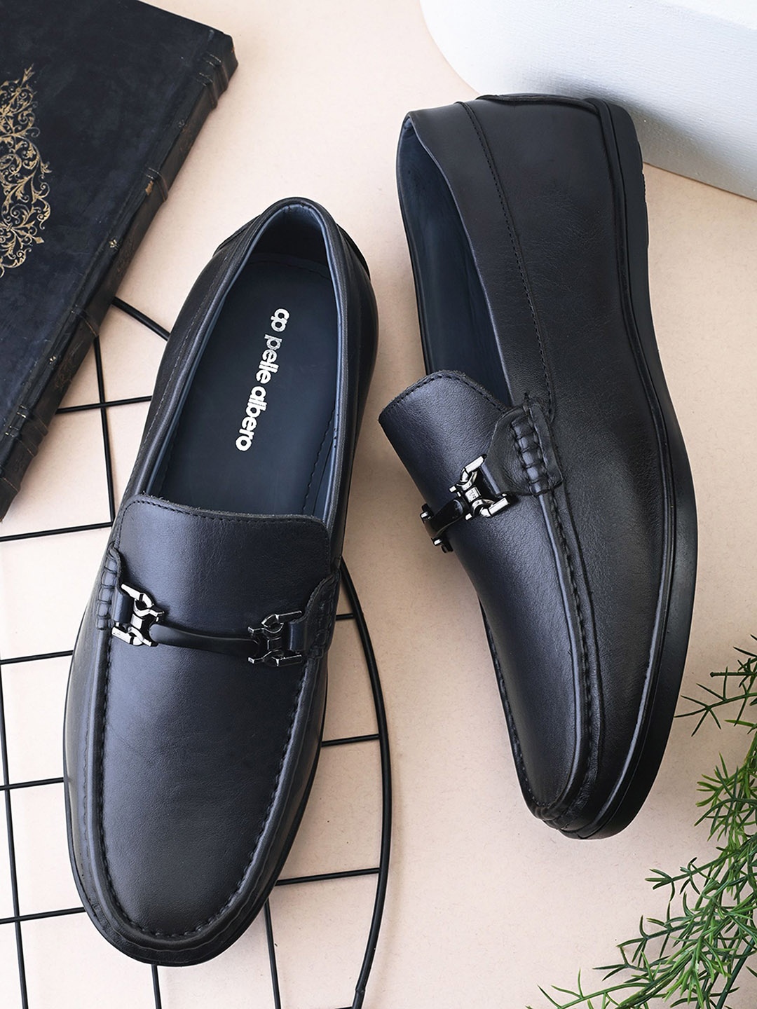

pelle albero Men Round Toe Leather Lightweight Horsebit Loafers, Navy blue
