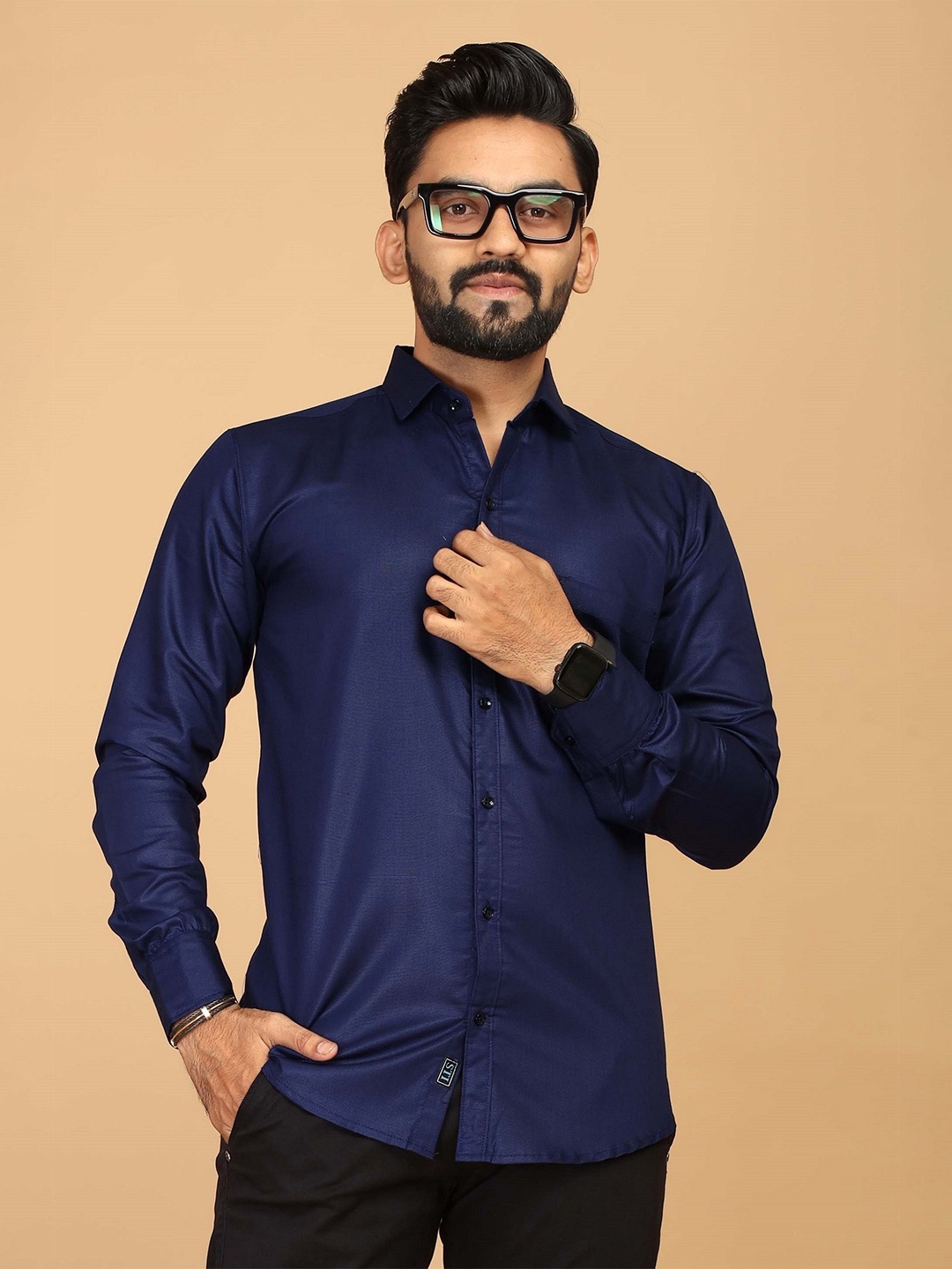 

FABRIPPLE Men Spread Collar Solid Cotton Casual Shirt, Navy blue