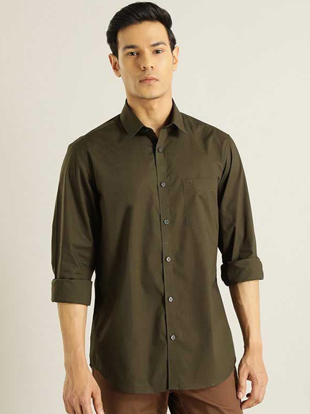 

Indian Terrain Men Classic Fit Spread Collar Solid Cotton Casual Shirt, Olive