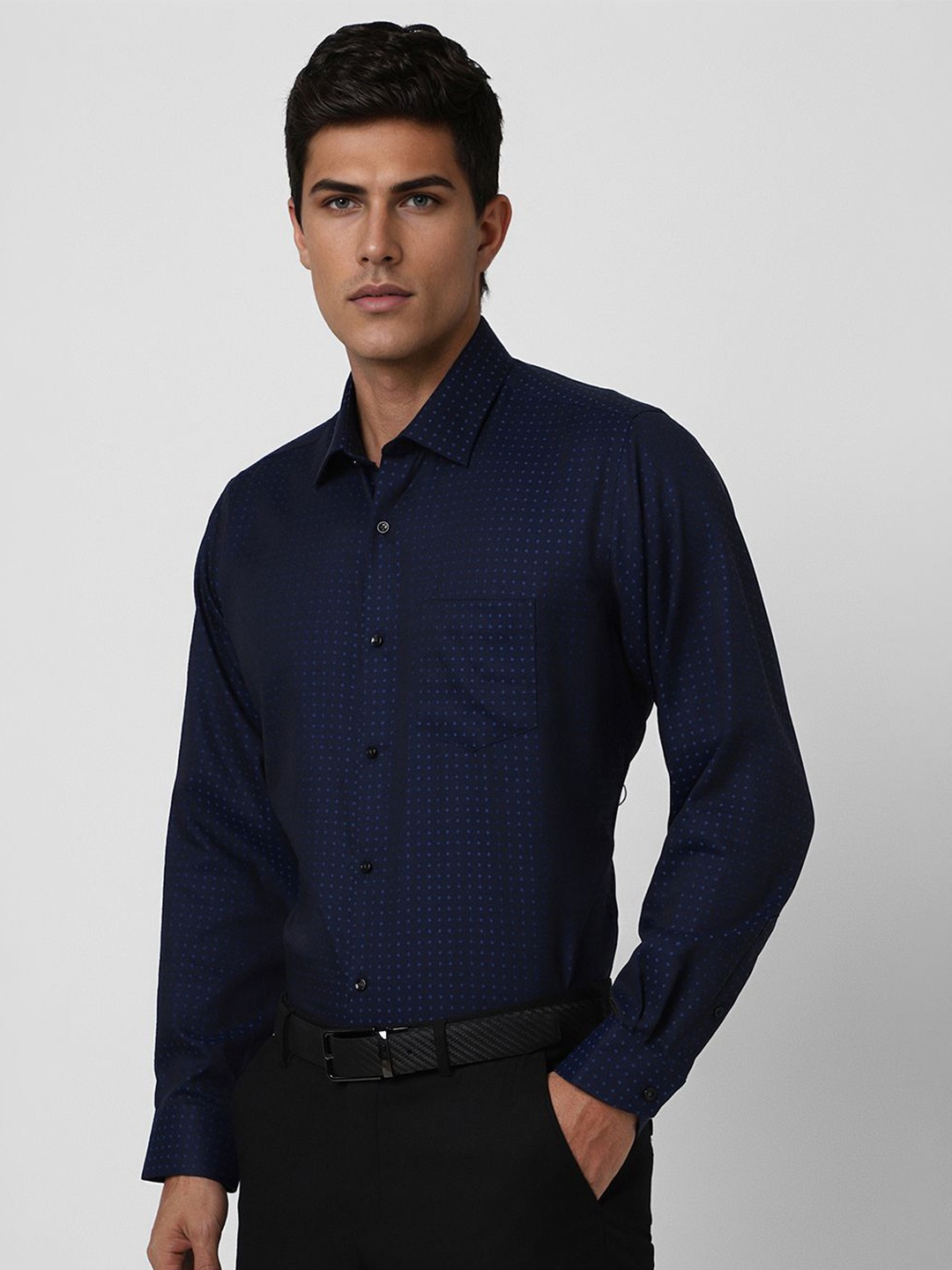 

Van Heusen Men Regular Fit Spread Collar Floral Printed Cotton Casual Shirt, Navy blue