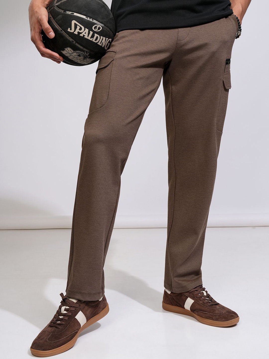 

HIGHLANDER Men Relaxed Fit Cut Sew Cargo Pocket Knitted Trouser, Coffee brown