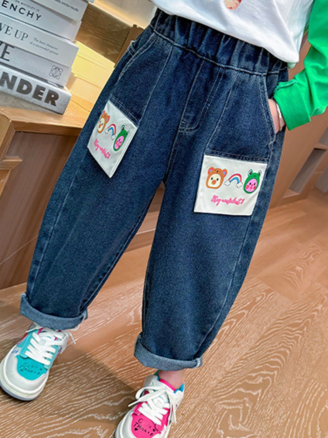 

LULU & SKY Girls Mid-Rise Relaxed Fit Clean Look Jeans, Blue