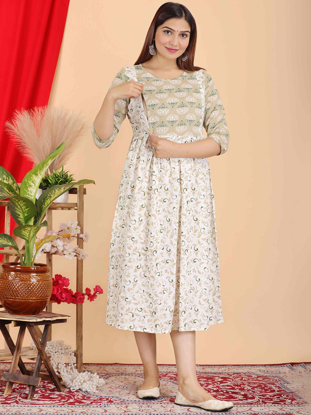 

SILAKIVA Floral Printed Gathered Fit and Flare Maternity Dress, White