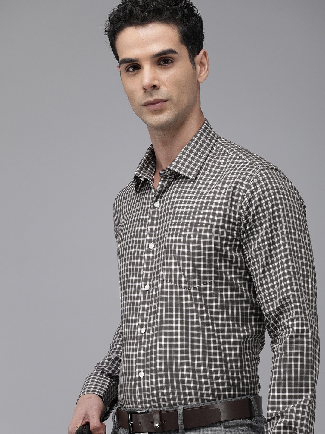 

Van Heusen Slim Fit Checked Pure Cotton Formal Shirt, Black