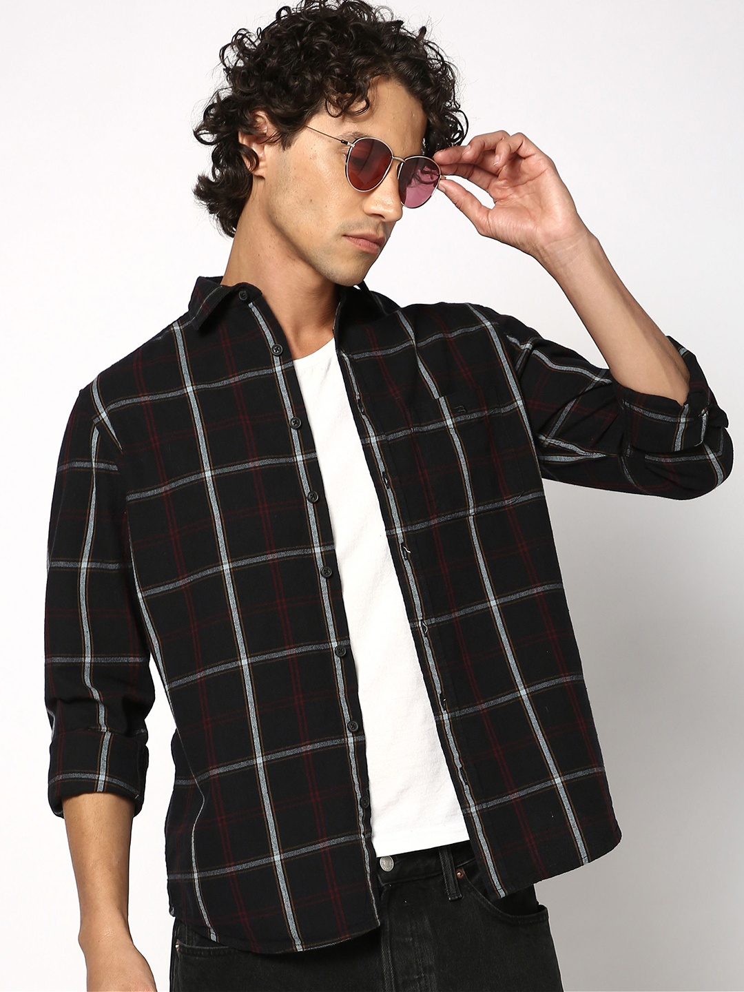 

Blue Buddha Men Spread Collar Windowpane Checked Cotton Casual Shirt, Black