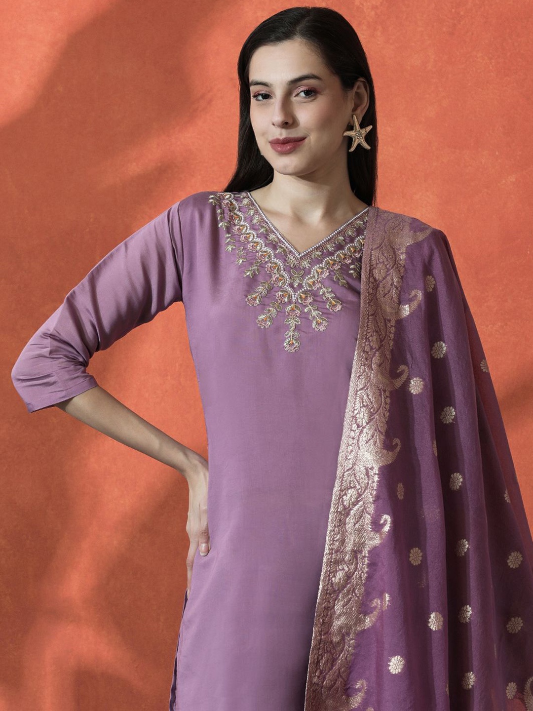 

Sangria Embroidered Straight Kurta Set With Dupatta, Purple