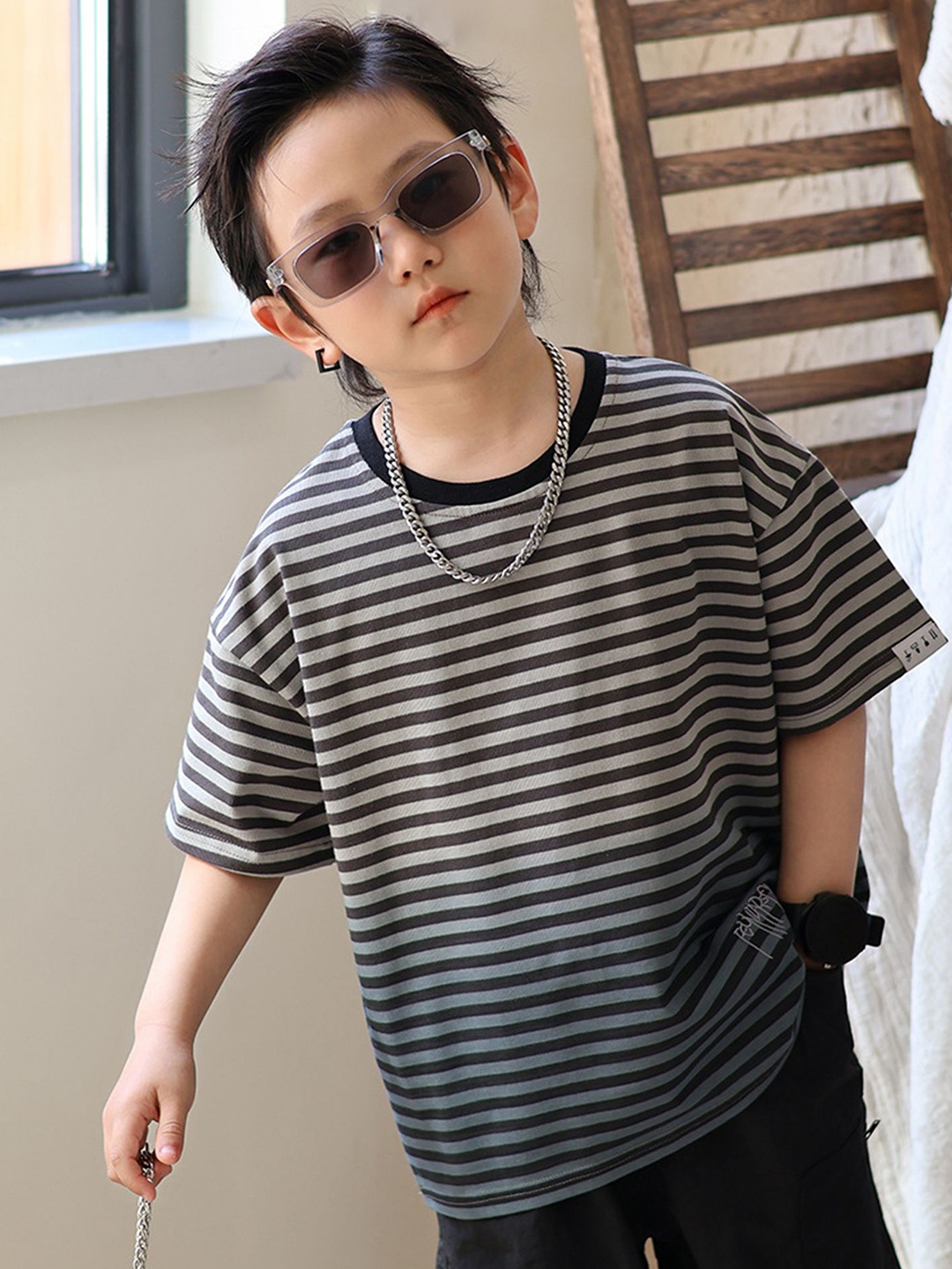 

LULU & SKY Boys Striped Round Neck Cotton Boxy T-shirt, Grey