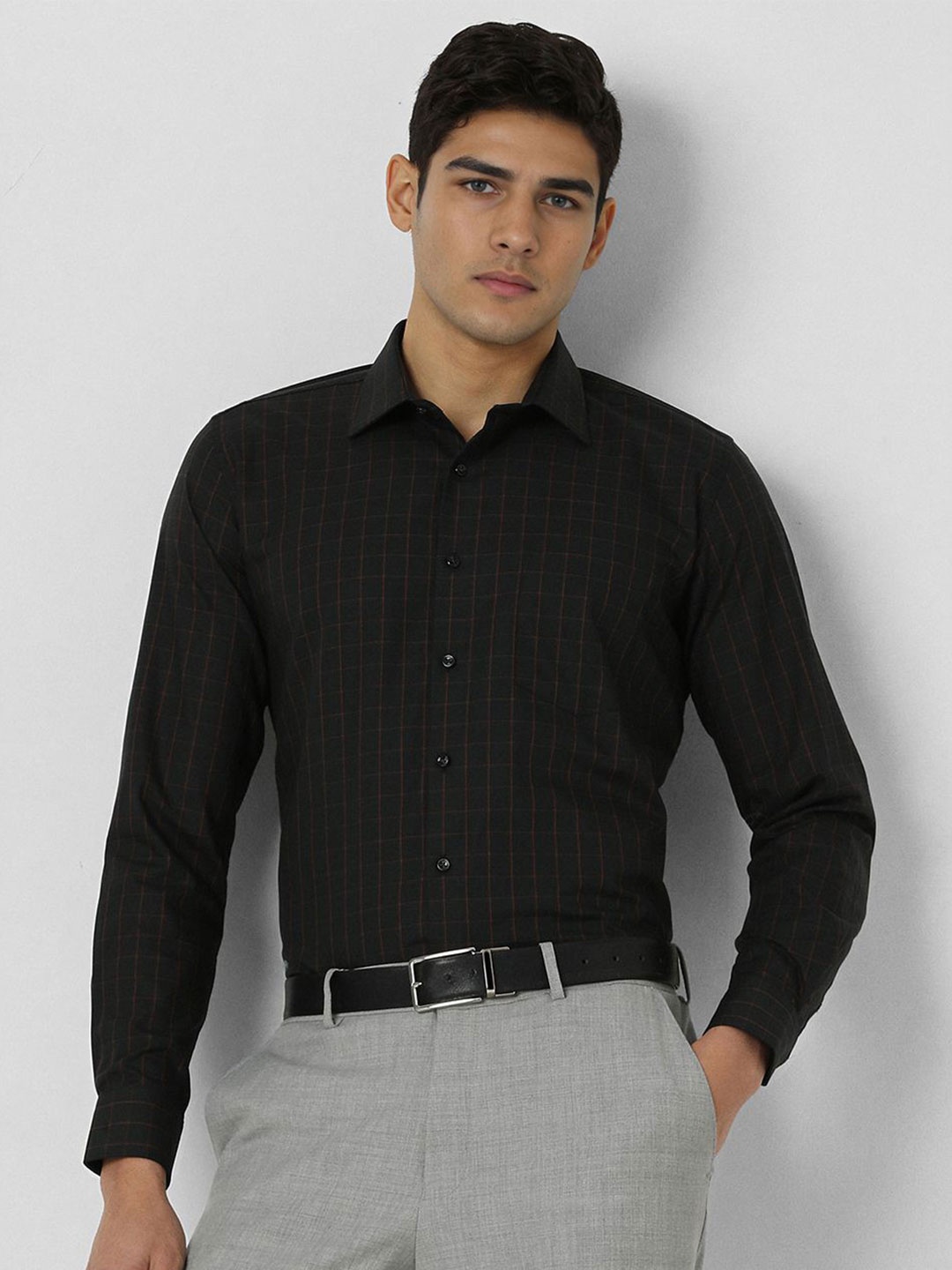 

Van Heusen Men Slim Fit Grid Tattersall Checked Formal Cotton Shirt, Black