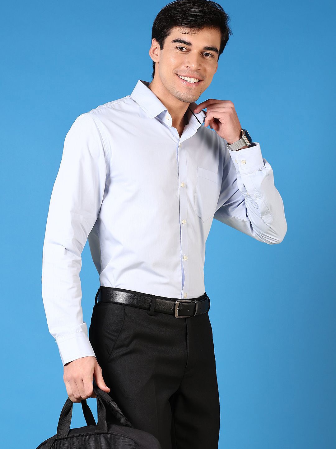 V-Mart Men Slim Fit Spread Collar Solid Cotton Formal Shirt, Blue