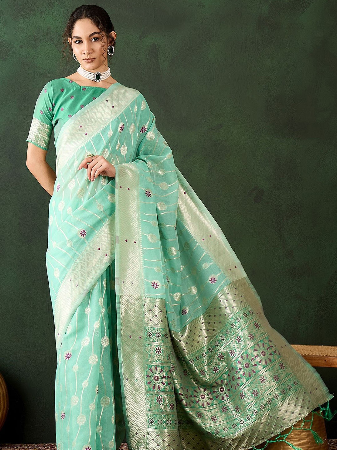 

MANVAA Woven Design Zari Banarasi Saree, Sea green