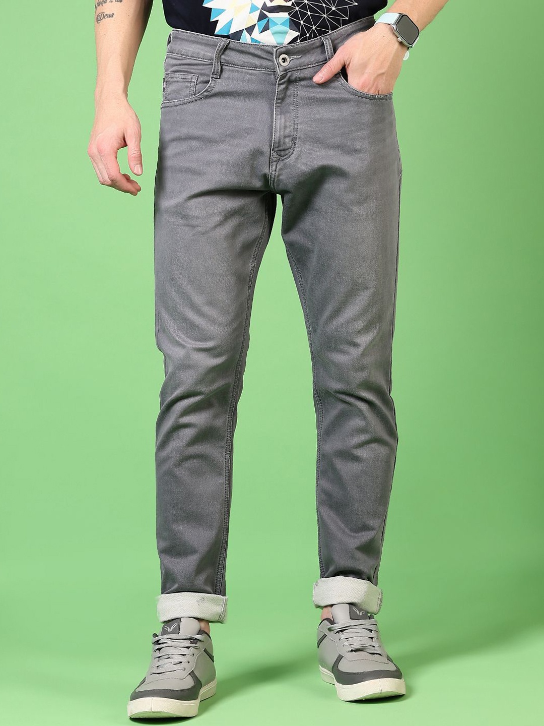 

V-Mart Men Regular Fit Mid-Rise Light Fade Jeans, Grey