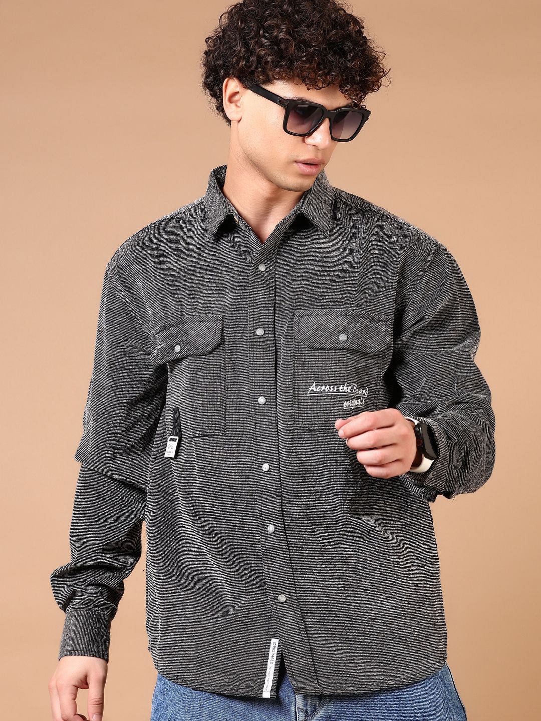 

V-Mart Men Textured Spread Collar Cotton Casual Shirt, Black