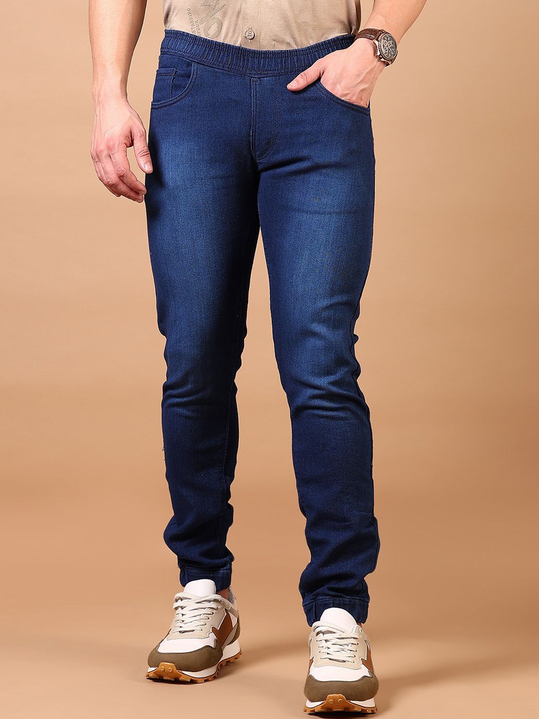 

V-Mart Men Cotton Regular Fit Mid-Rise Light Fade Jeans, Blue