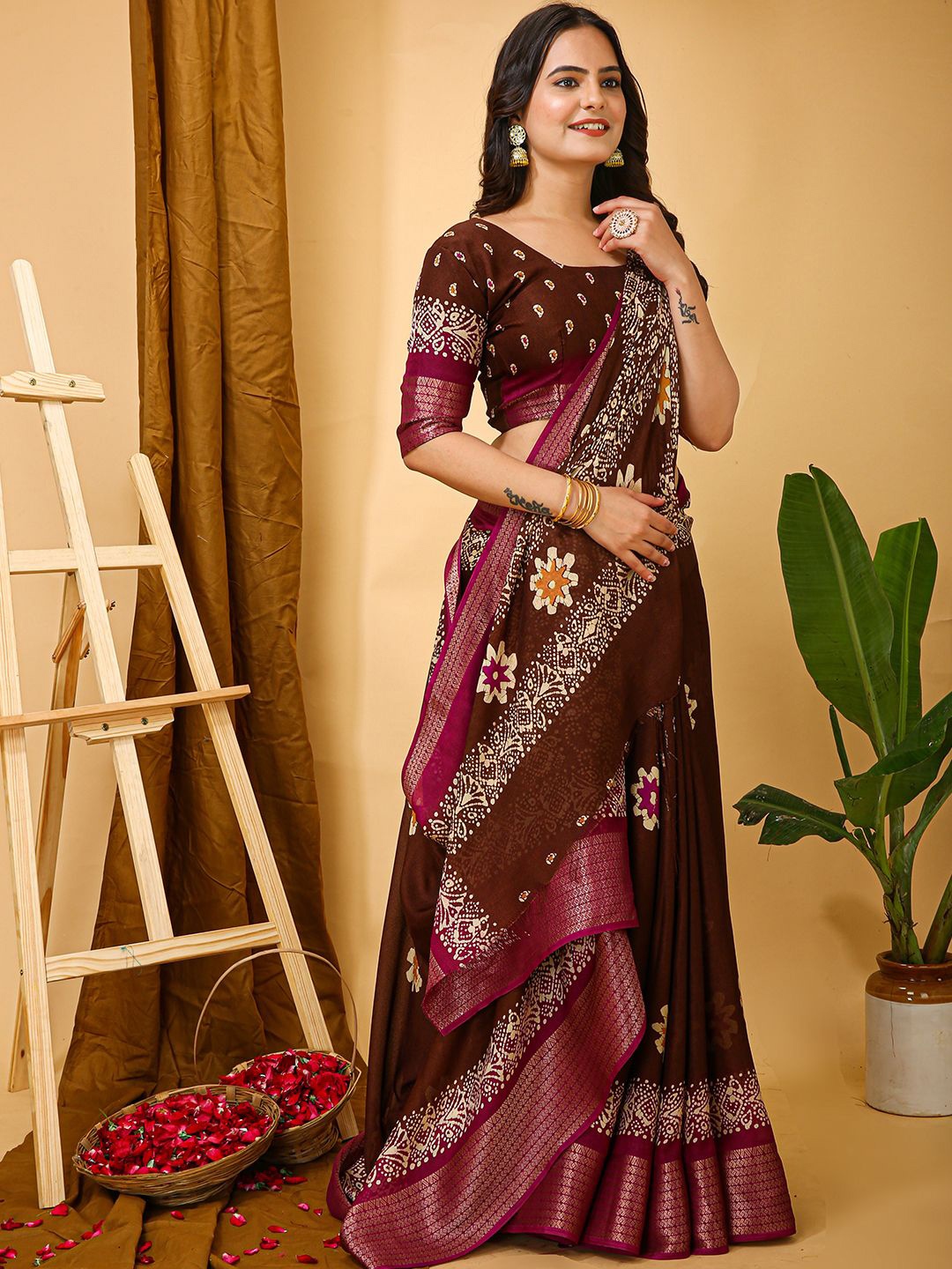 

LeeliPeeri Designer Floral Zari Saree, Brown