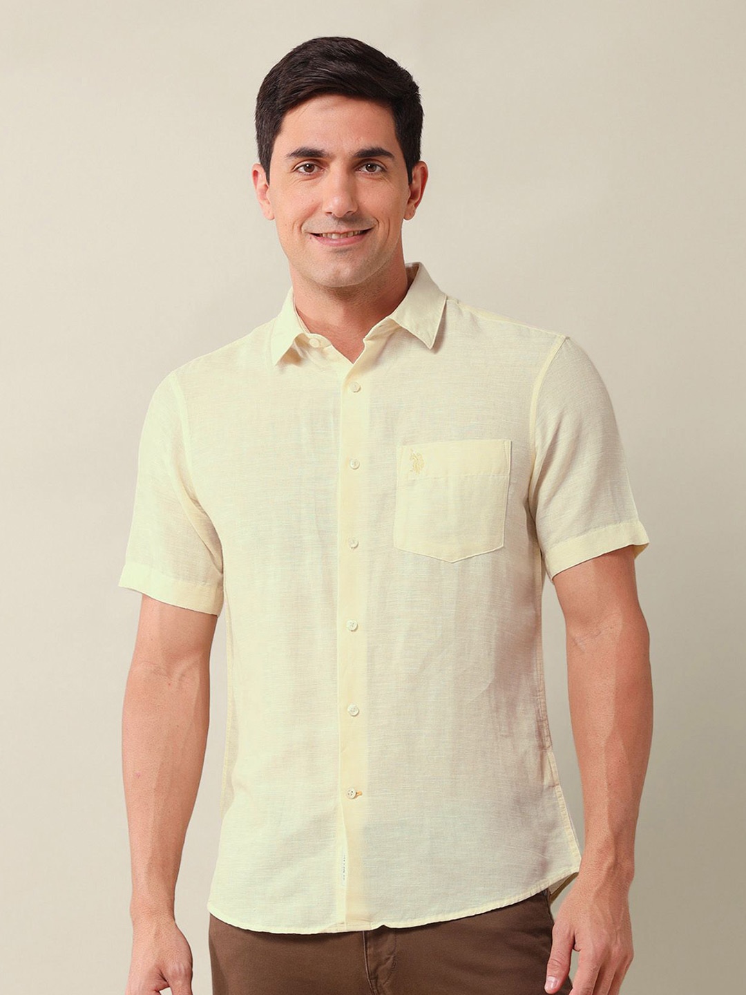 

U.S. Polo Assn. Men Classic Fit Spread Collar Solid Linen Casual Shirt, Yellow