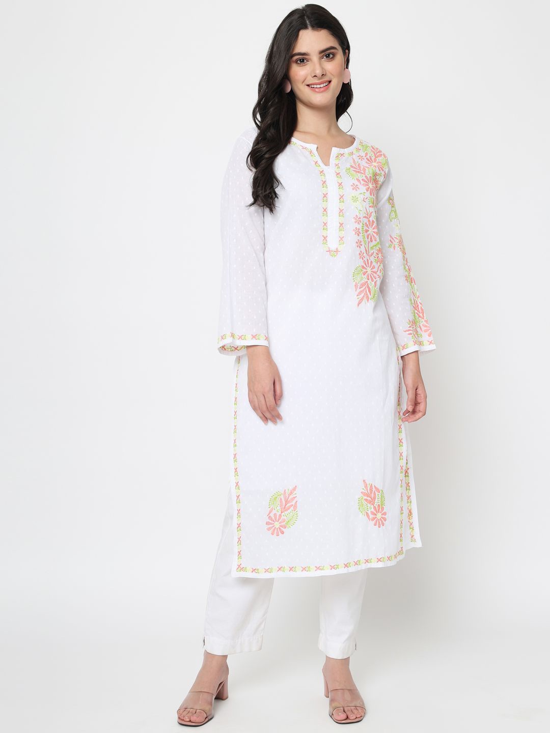 

PARAMOUNT CHIKAN Floral Lucknowi Chikankari Notch Neck Straight Kurta, White
