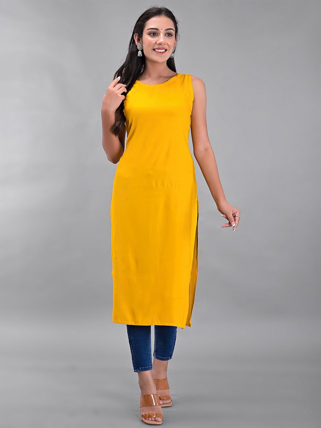 

Clothy N Wave Round Neck Straight Kurta, Yellow