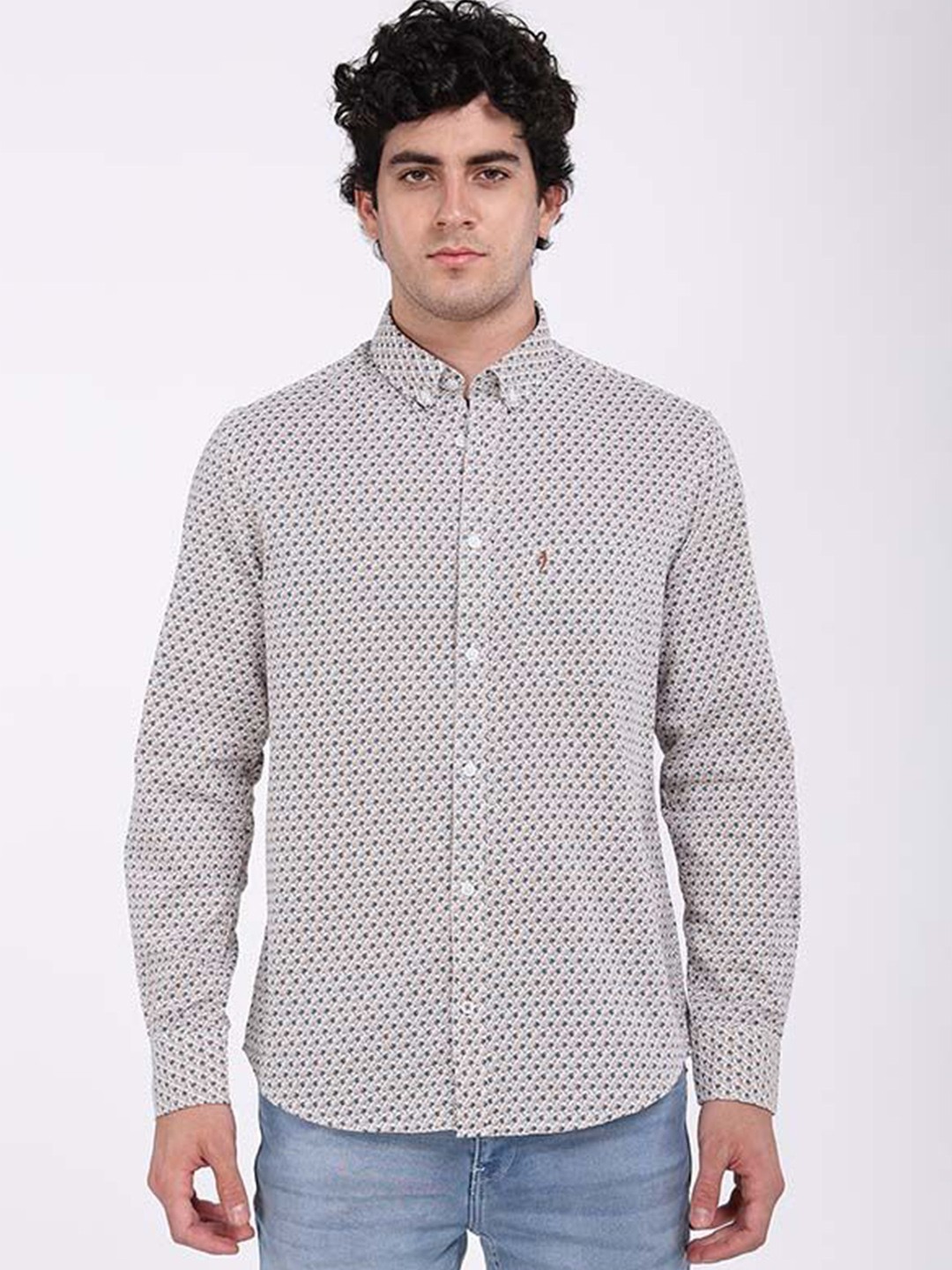 

Indian Terrain Men Classic Fit Button-Down Collar Abstract Printed Cotton Casual Shirt, White