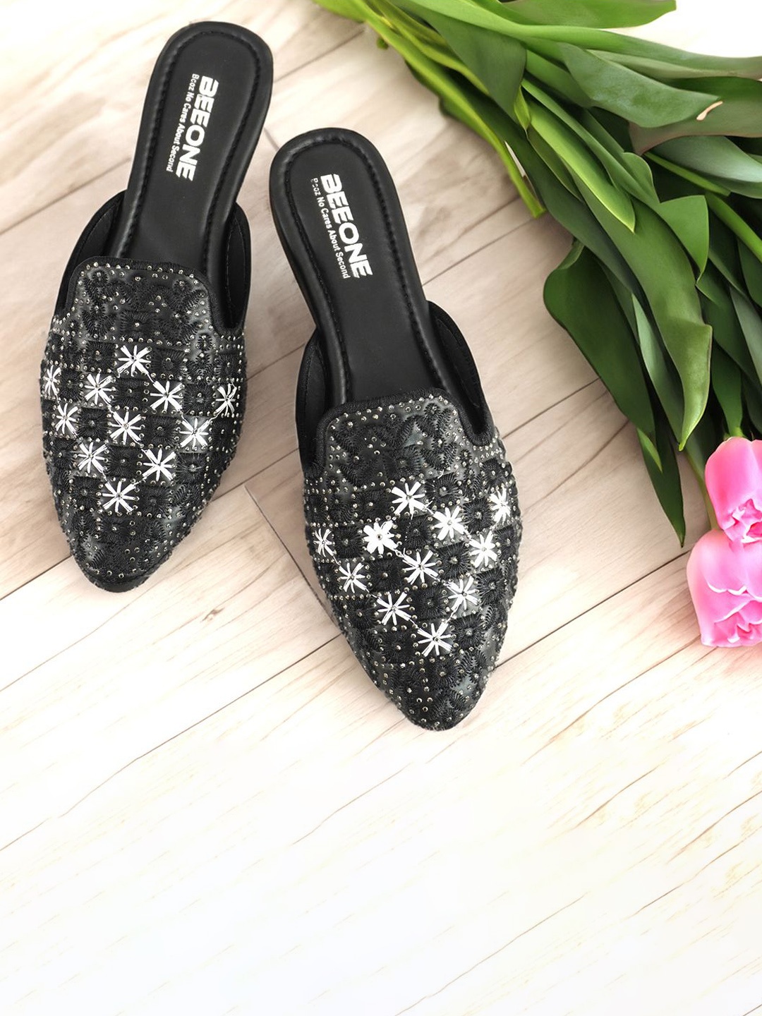 

Beeone Women Embellished Embroidered Open Toe Flats, Black