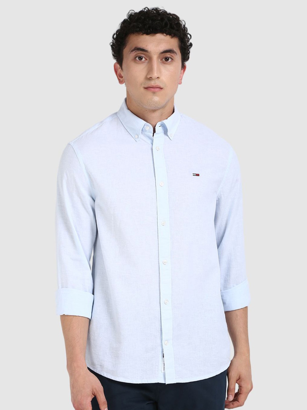 

Tommy Hilfiger Men Button-Down Collar Solid Cotton Casual Shirt, Blue